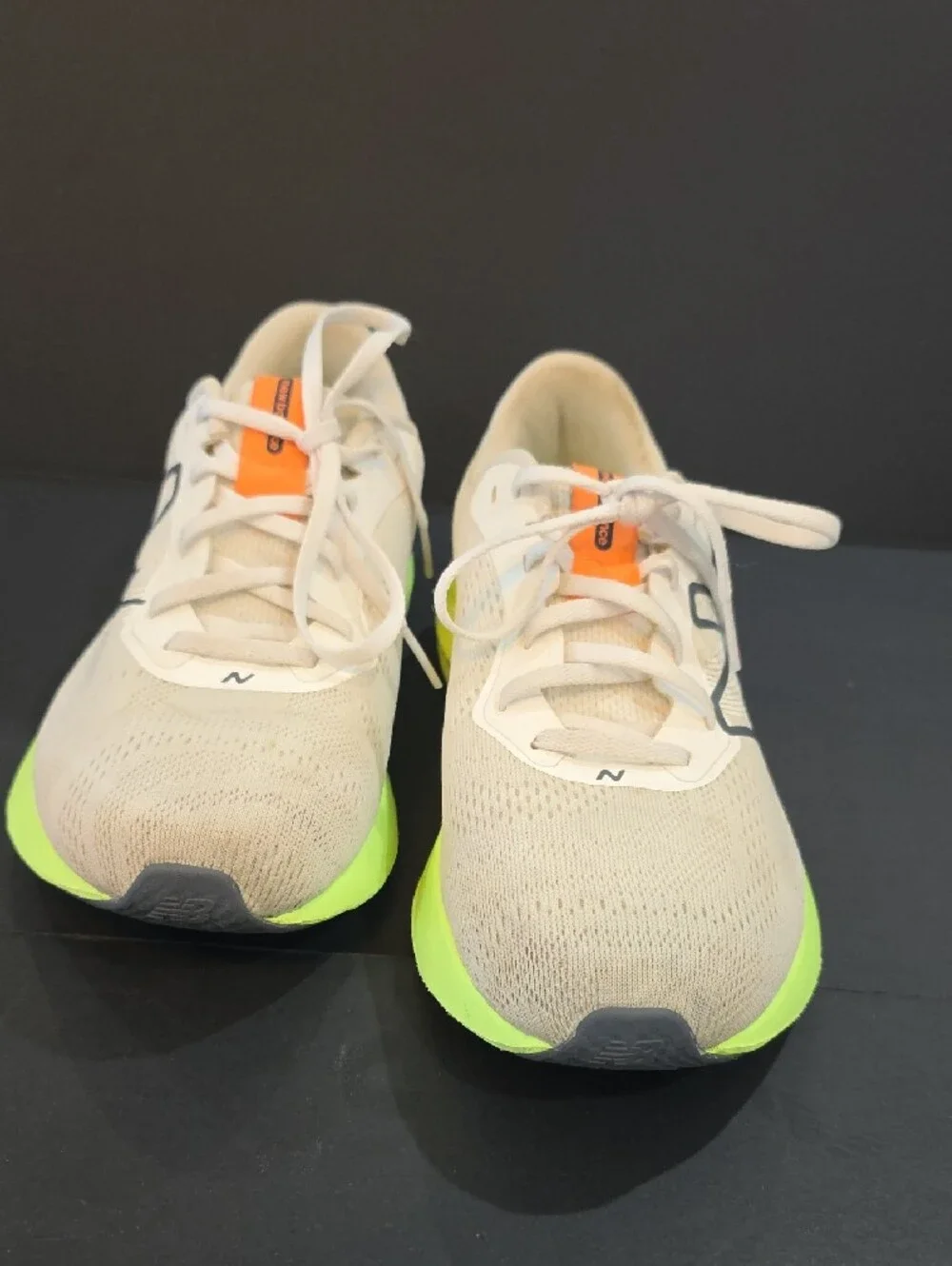 New Balance Dynasoft Women's Beige Mesh Runners Neon Yellow-Green Sole Size 9